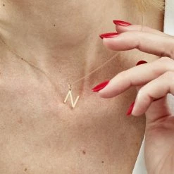 Histoire D'Or Pendentif Ionia Lettre Or Jaune 8 Histoire D'Or Pendentif Ionia Lettre Or Jaune -Colliers Fantaisie Soldes B3PMJW0982 model1