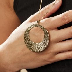 Histoire D'Or Collier Sautoir Acier Doré Rohan -Colliers Fantaisie Soldes FICFJW0064 model1