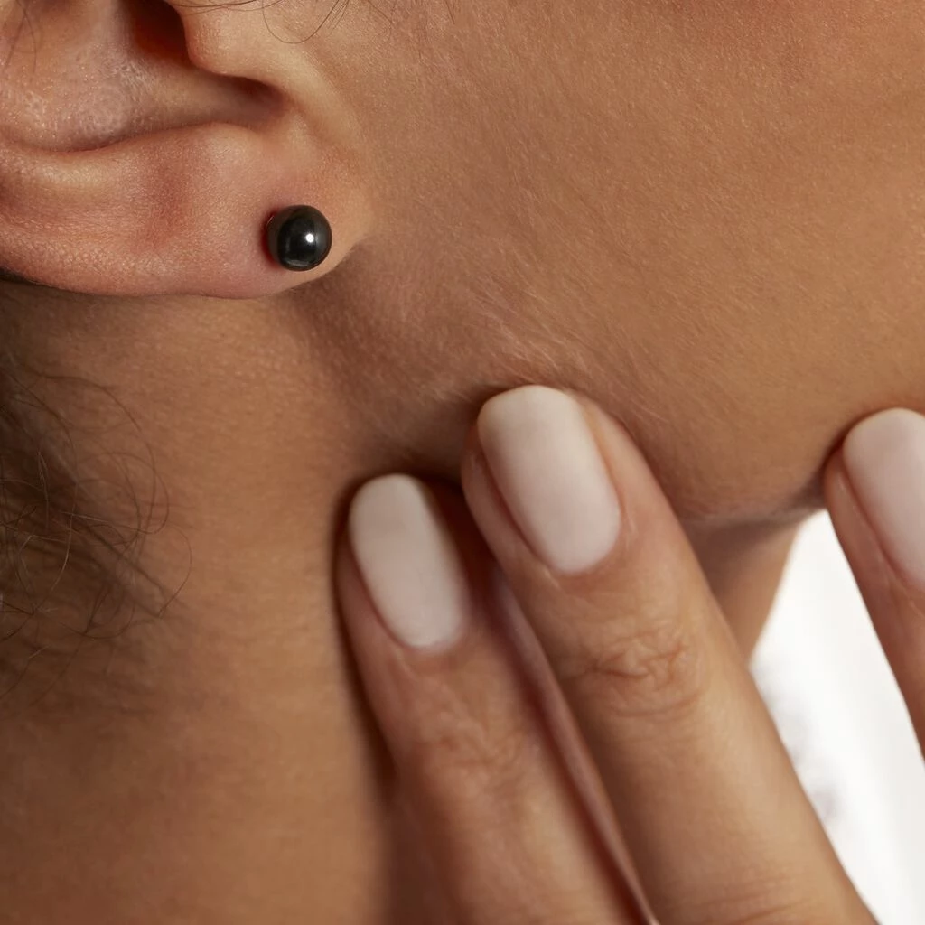 Histoire D'Or Boucles D'oreilles Puces Solene Argent Blanc Céramique 5 Histoire D'Or Boucles D'oreilles Puces Solene Argent Blanc Céramique – Image 5